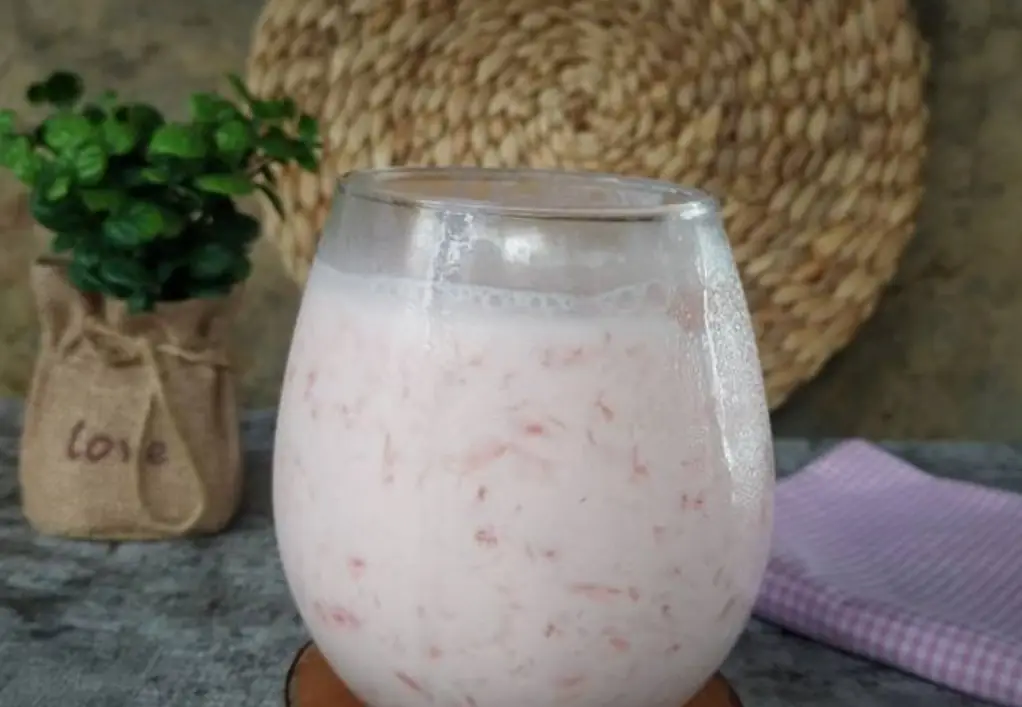 Es Lumut Segar: Minuman Viral untuk Buka Puasa yang Menyegarkan
