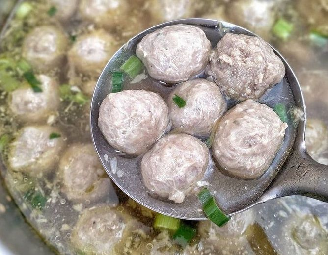 Resep Kuah Bakso Sapi Bening Super Gurih, Dijamin Bikin Pelanggan Ketagihan!