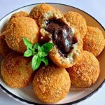 Resep Bola-Bola Pisang Cokelat Meleleh, Renyah di Luar dan Lumer di Dalam